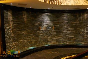 水幕墻景觀有哪幾部分組成？水幕墻內(nèi)部結(jié)構(gòu)